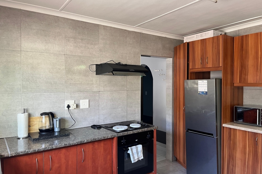3 Bedroom Property for Sale in Pacaltsdorp Western Cape
